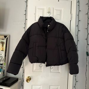 NWT H&M black cropped puffer jacket
